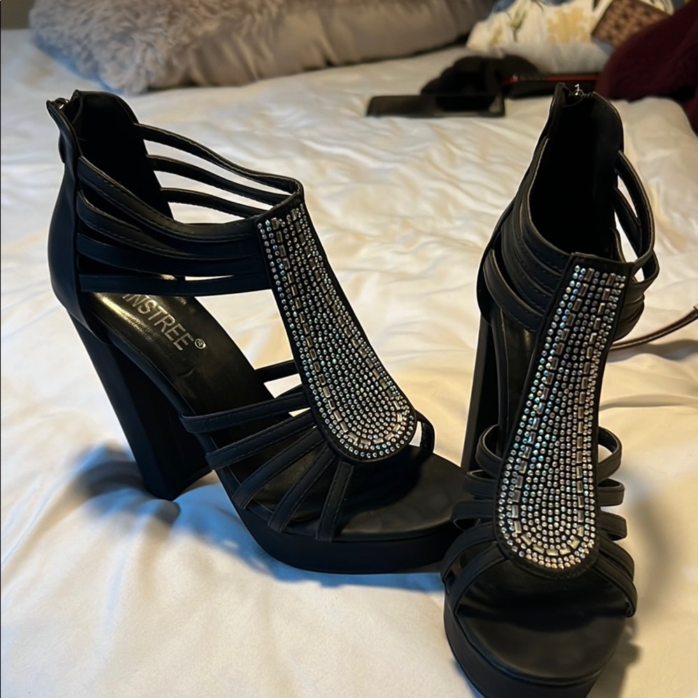 Elegant Black Strappy Heels with Rhinestone Detailing